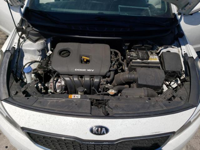 3KPFK4A7XJE275049 KIA FORTE LX