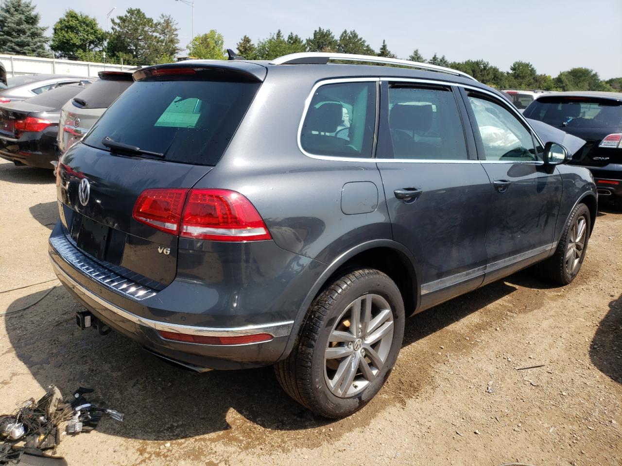 2015 Volkswagen Touareg V6 vin: WVGEF9BP0FD008132