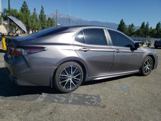 4T1T11AK6NU045763 Toyota Camry SE 3