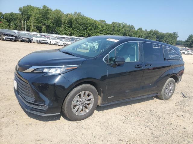 2021 Toyota Sienna LE