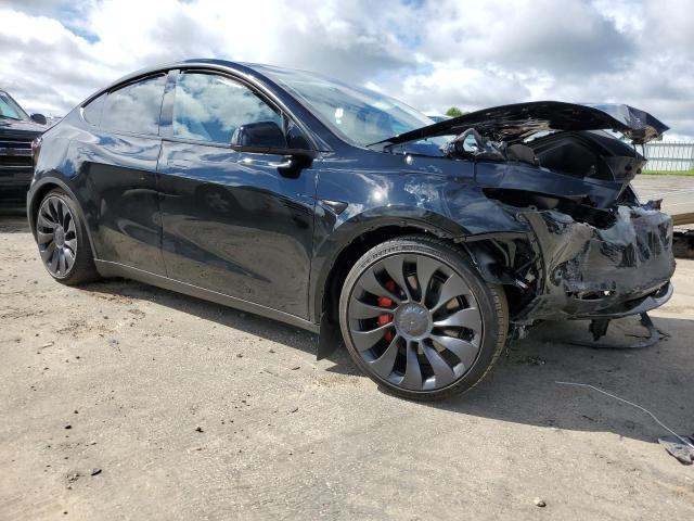 7SAYGDEF8PF813152 Tesla Model Y  4