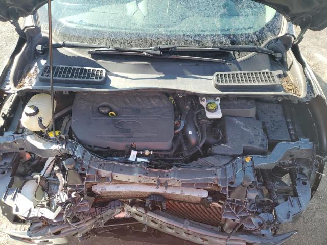 1FMCU0GDXHUC25701 Ford ESCAPE SE