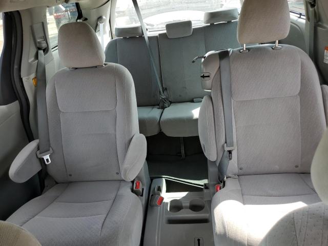 5TDKK3DCXFS621597 Toyota SIENNA LE