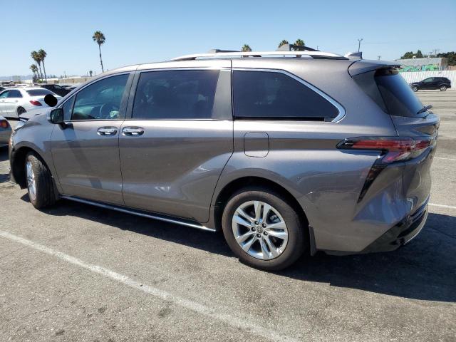 5TDZRKEC0NS110935 2022 TOYOTA SIENNA, photo no. 2