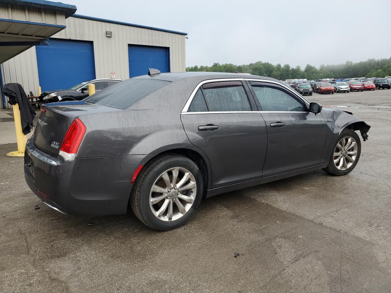 2015 Chrysler 300 Limited vin: 2C3CCARG1FH797524