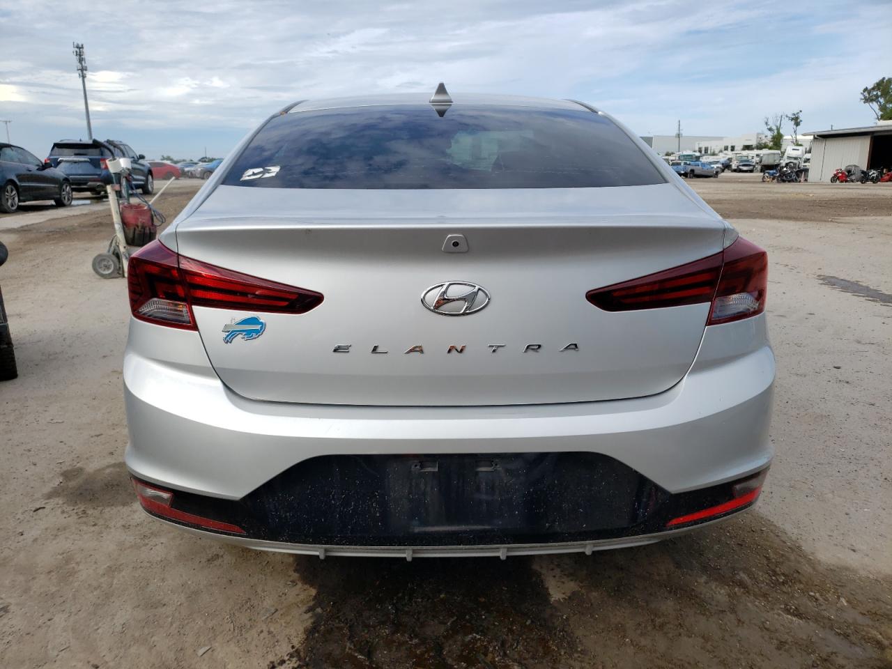 HYUNDAI ELANTRA SEL