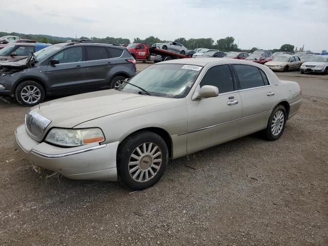 2004 Lincoln Town Car Executive