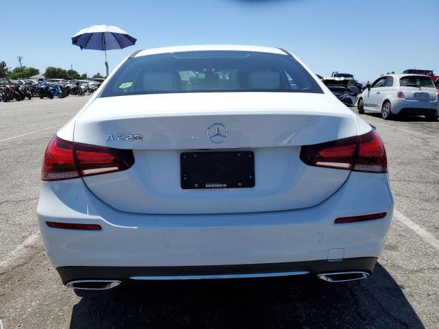 WDD3G4EB6LW038785 Mercedes-Benz A 220