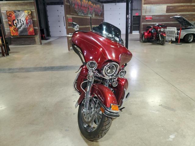 2010 HARLEY-DAVIDSON FLHTCU 1HD1FC418AB669676