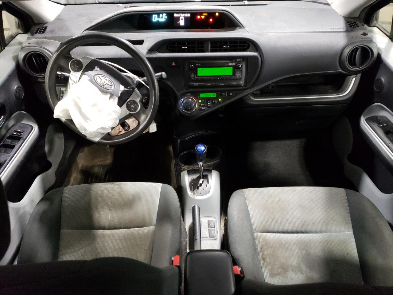 JTDKDTB32E1560397 2014 Toyota Prius C