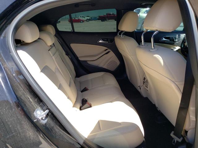 WDCTG4EB3KU004317 Mercedes-Benz GLA 250