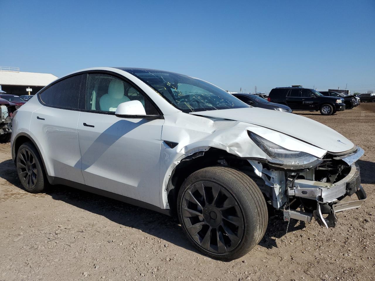 7SAYGAEE8PF591895 Tesla Model Y  4