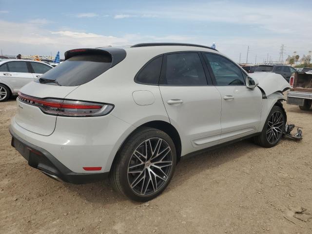 VIN WP1AA2A59NLB00349 2022 Porsche Macan no.3