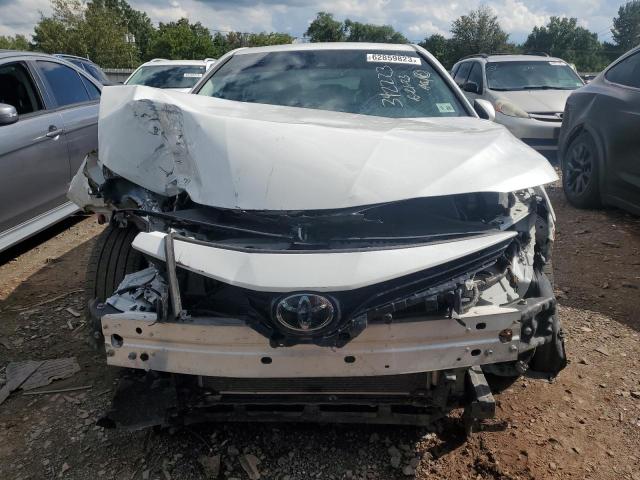 4T1F11BK2NU048901 Toyota Camry XLE 5