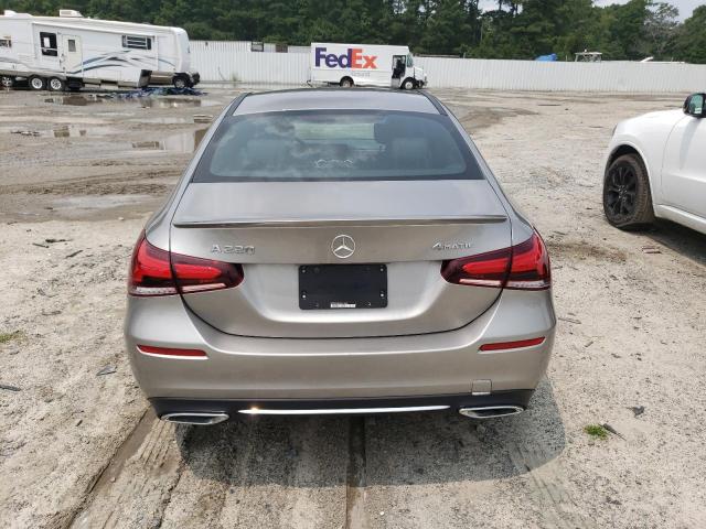 WDD3G4FB9KW019273 Mercedes-Benz A 220 4matic