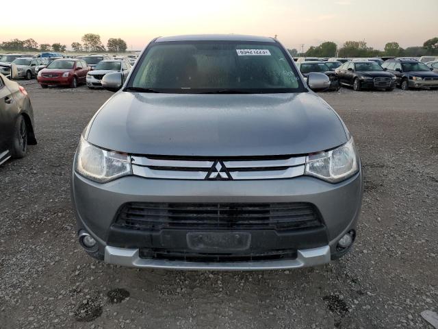 JA4AZ3A32FZ011505 Mitsubishi Outlander Se