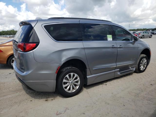 2C4RC1BG0HR501017 2017 CHRYSLER PACIFICA, photo no. 3