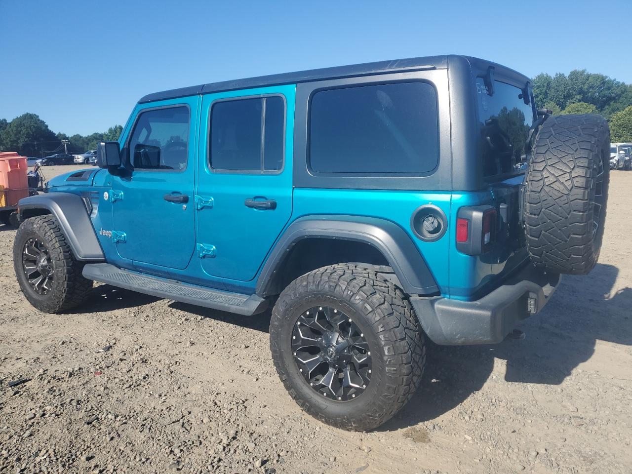 1C4HJXDN2LW223821 Jeep Wrangler U 2