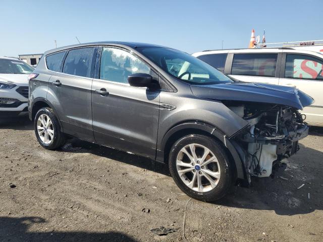 1FMCU0GDXHUC25701 Ford ESCAPE SE