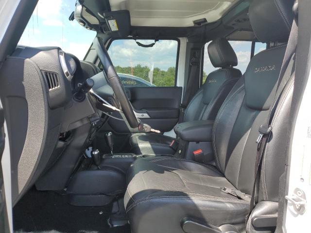 1C4BJWEG4JL823691 Jeep Wrangler Unlimited Sahara