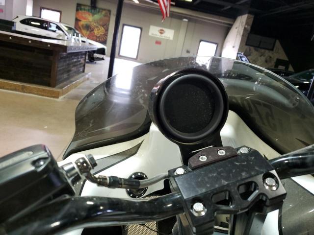 2011 HARLEY-DAVIDSON FLHTP 1HD1FMM15BB606882