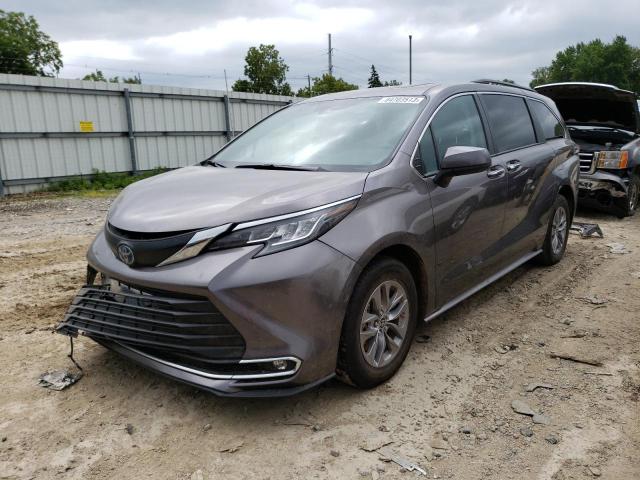 2022 Toyota Sienna XLE