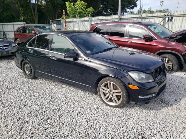 VIN WDDGF8AB6DA839555 2013 Mercedes-Benz C-Class, 3... no.4