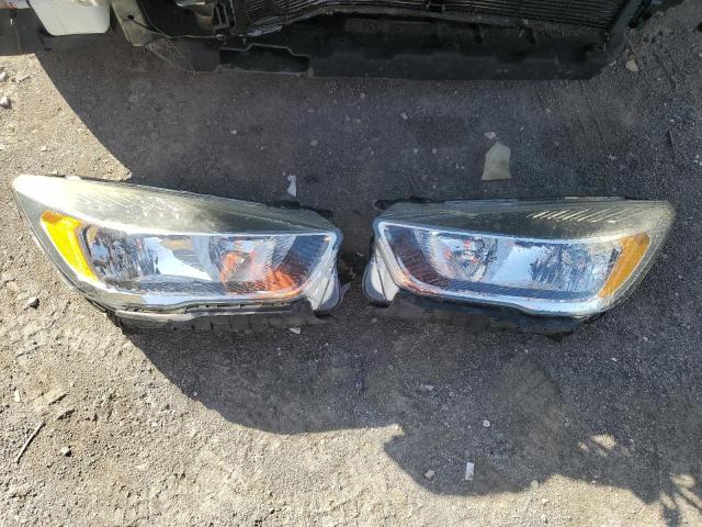 1FMCU0GDXHUC25701 Ford ESCAPE SE