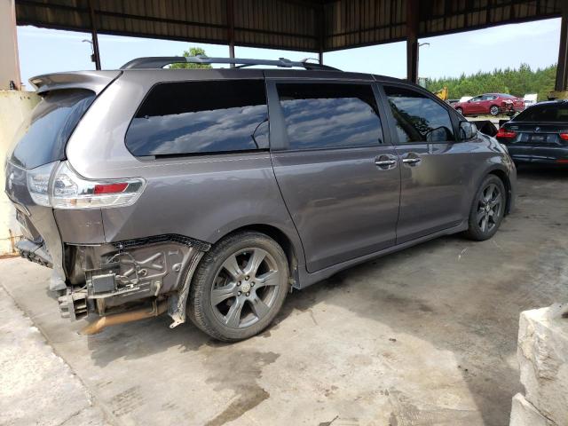 5TDXZ3DC3HS779722 2017 TOYOTA SIENNA, photo no. 3