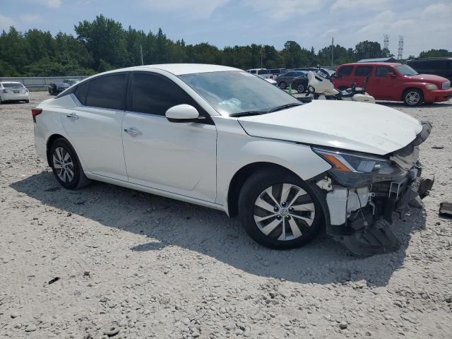 1N4BL4BV4LC272026 Nissan Altima S 4