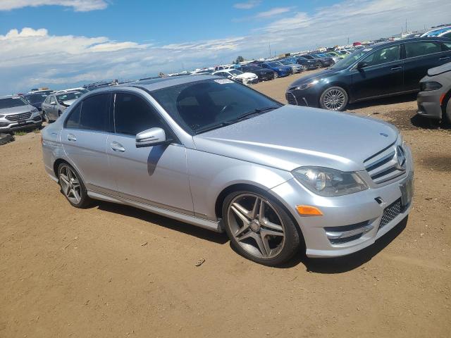 WDDGF8BB1CR201812 2012 MERCEDES-BENZ C-CLASS, photo no. 4