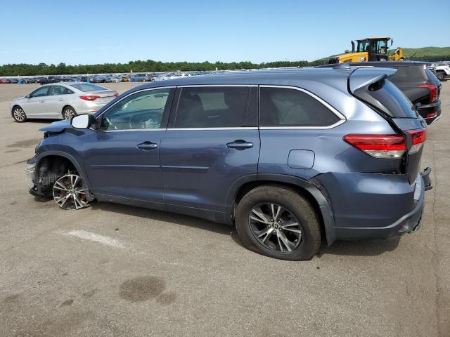 VIN 5TDBZRFH9KS926073 2019 Toyota Highlander, LE no.2