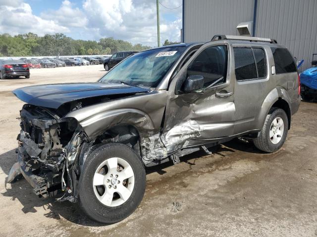 2005 Nissan Pathfinder LE