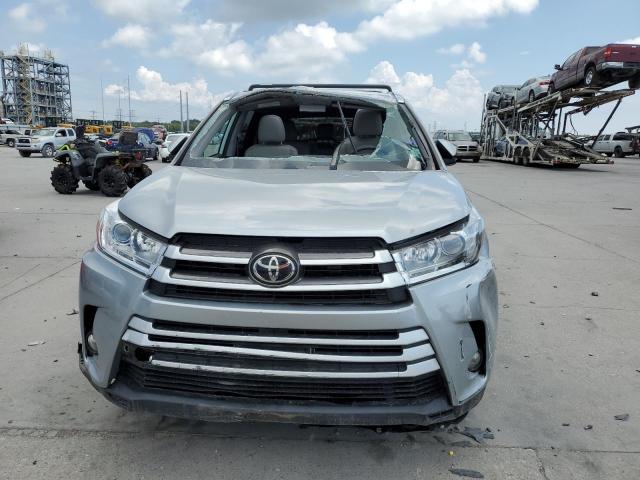 5TDKZRFHXKS570071 Toyota Highlander  5