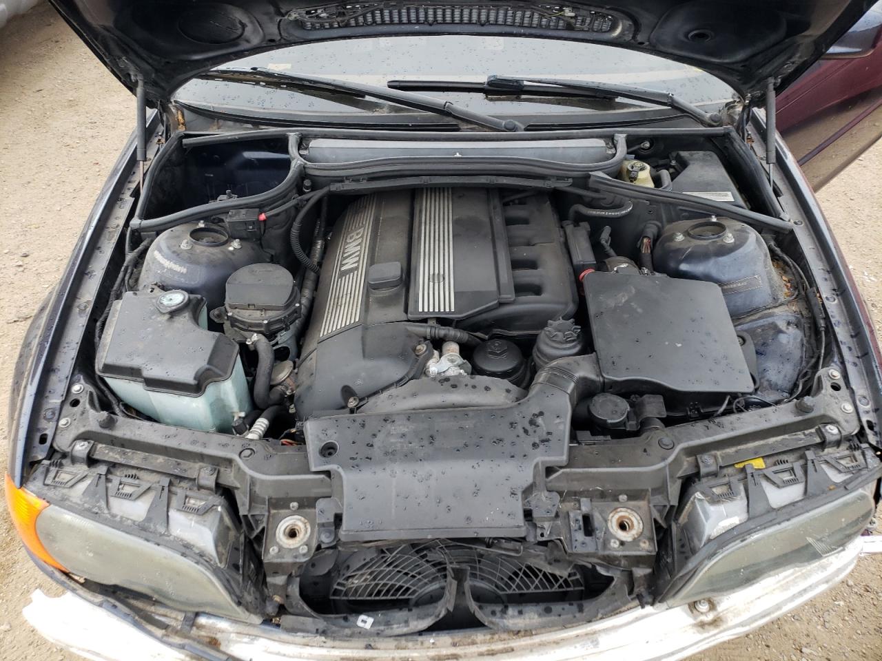 WBABS334X1JY55591 2001 BMW 325 Ci