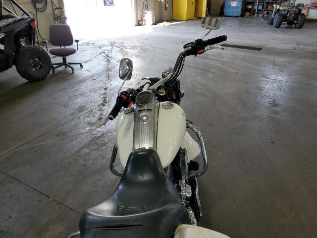 2011 HARLEY-DAVIDSON FLHP 1HD1FHM11BB613058