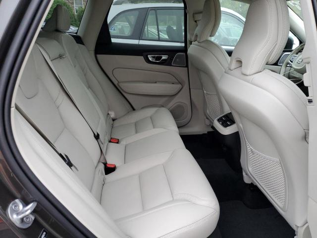 2022 VOLVO XC60 B5 IN - YV4L12RL6N1063704