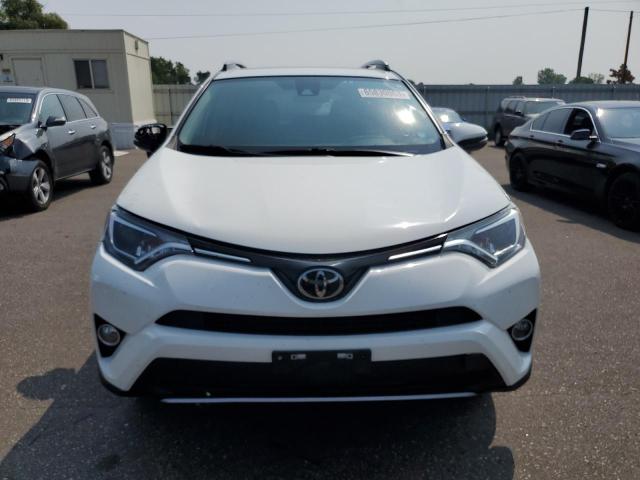 JTMRFREV9HJ169261 Toyota Rav4 Xle
