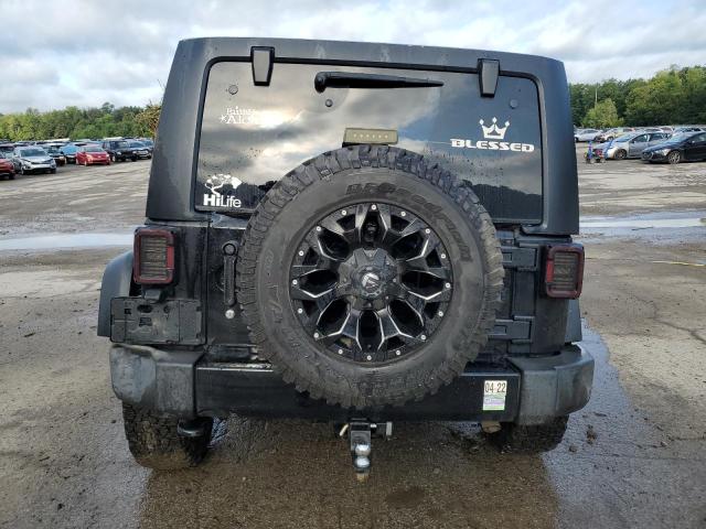 1C4BJWDG4JL835275 Jeep Wrangler Unlimited Sport