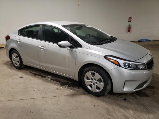 3KPFK4A7XJE213487 | 2018 KIA FORTE LX