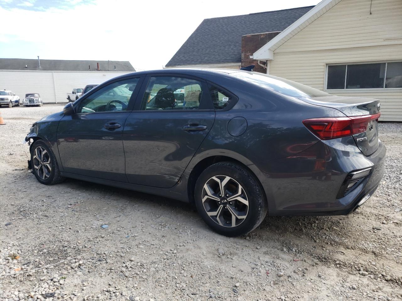 2019 Kia Forte Fe vin: 3KPF24AD8KE116330