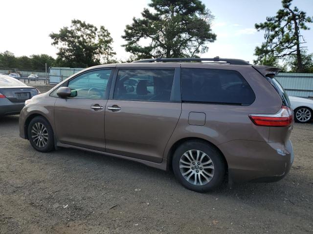 5TDYZ3DCXJS955868 Toyota SIENNA XLE