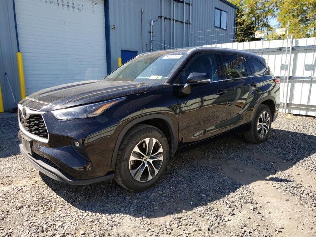 2022 Toyota Highlander, Xle