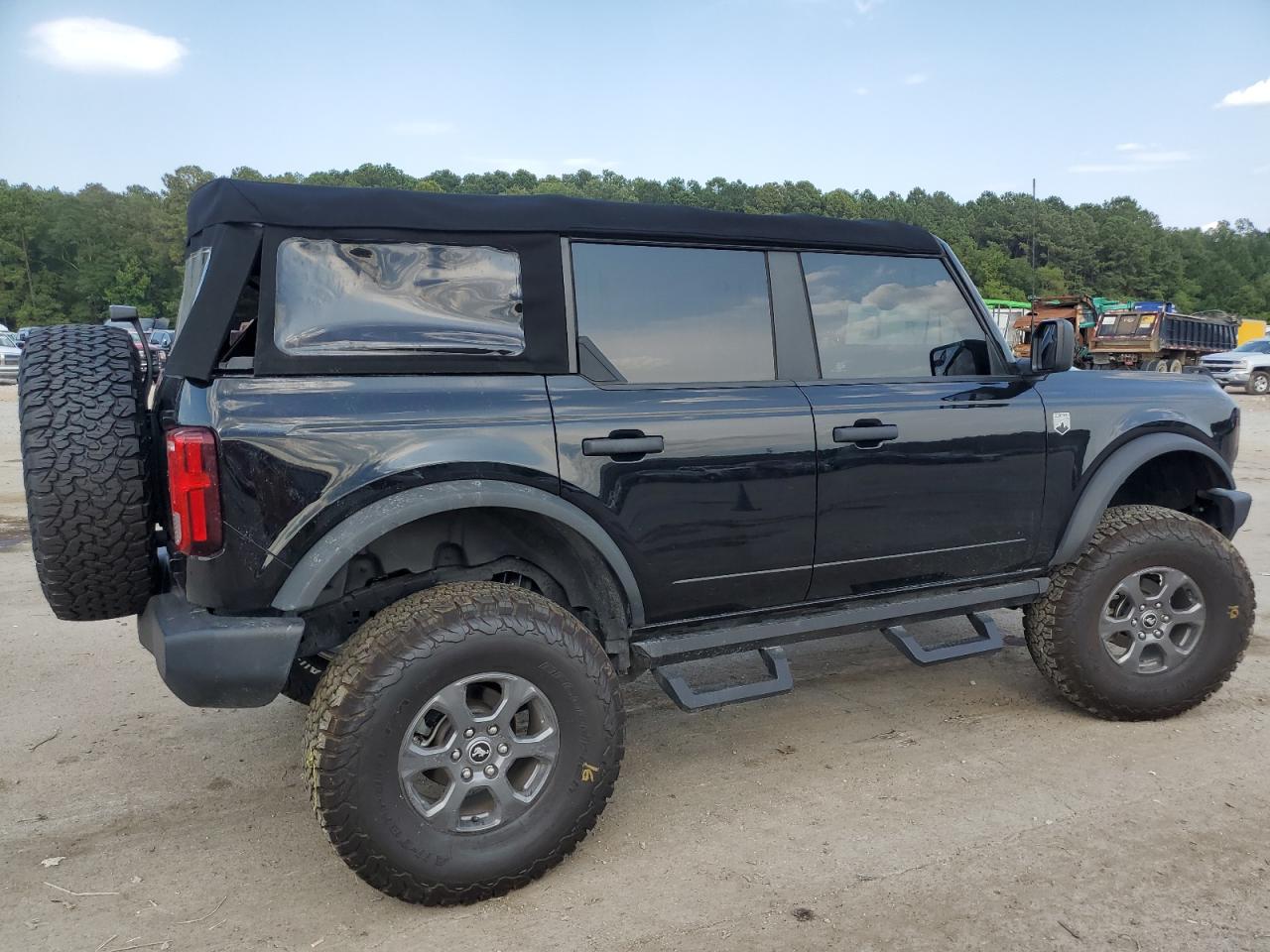 2021 Ford Bronco Base vin: 1FMDE5BH4MLB06521