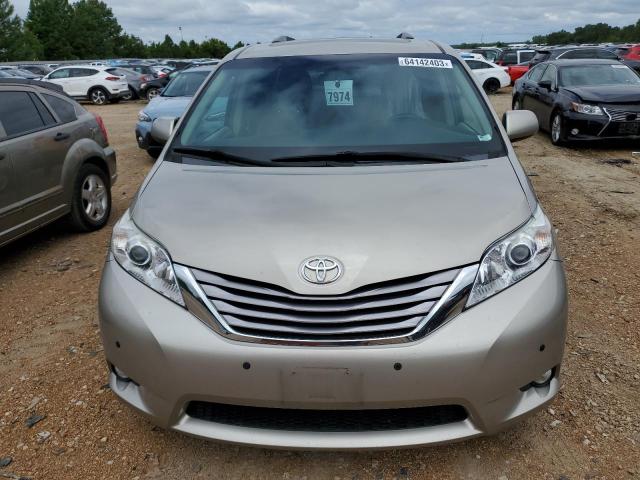 5TDYZ3DC3HS888699 Toyota SIENNA XLE