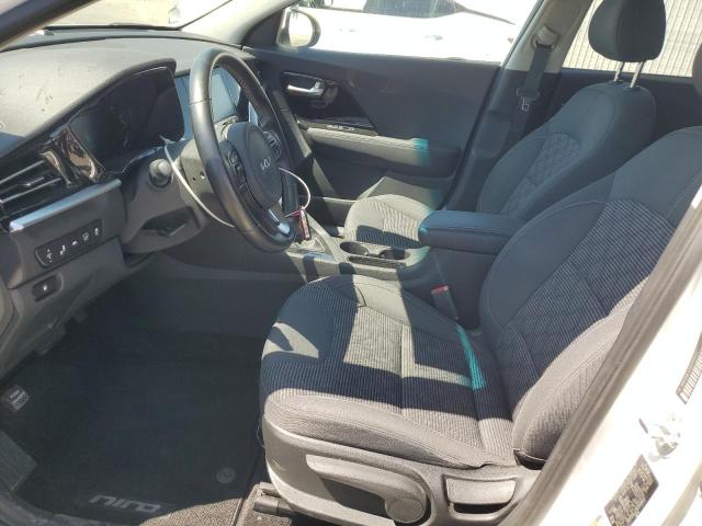 KNDCB3LC2N5548641 KIA NIRO LX