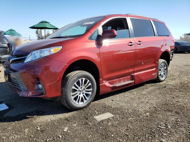 2019 Toyota Sienna XLE