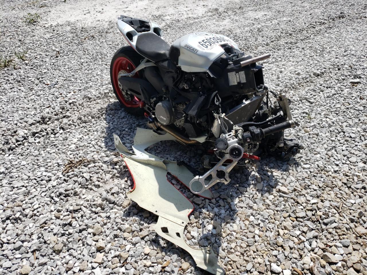 2015 Ducati New Superbike SBK 899 Panigale
