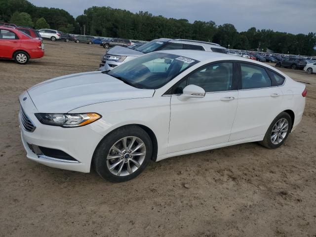 Lot #2455111497 2017 FORD FUSION SE salvage car