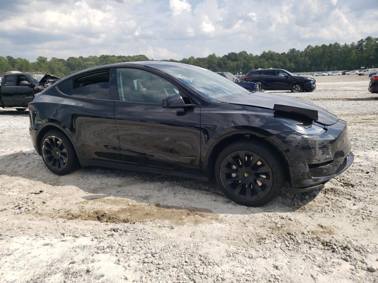 5YJYGDED8MF112814 Tesla Model Y  4